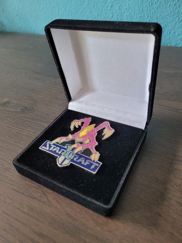 Starcraft zerg pin in - ii,
